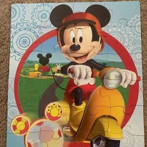 Mickey Mouse 24 Piece Puzzle 🧩